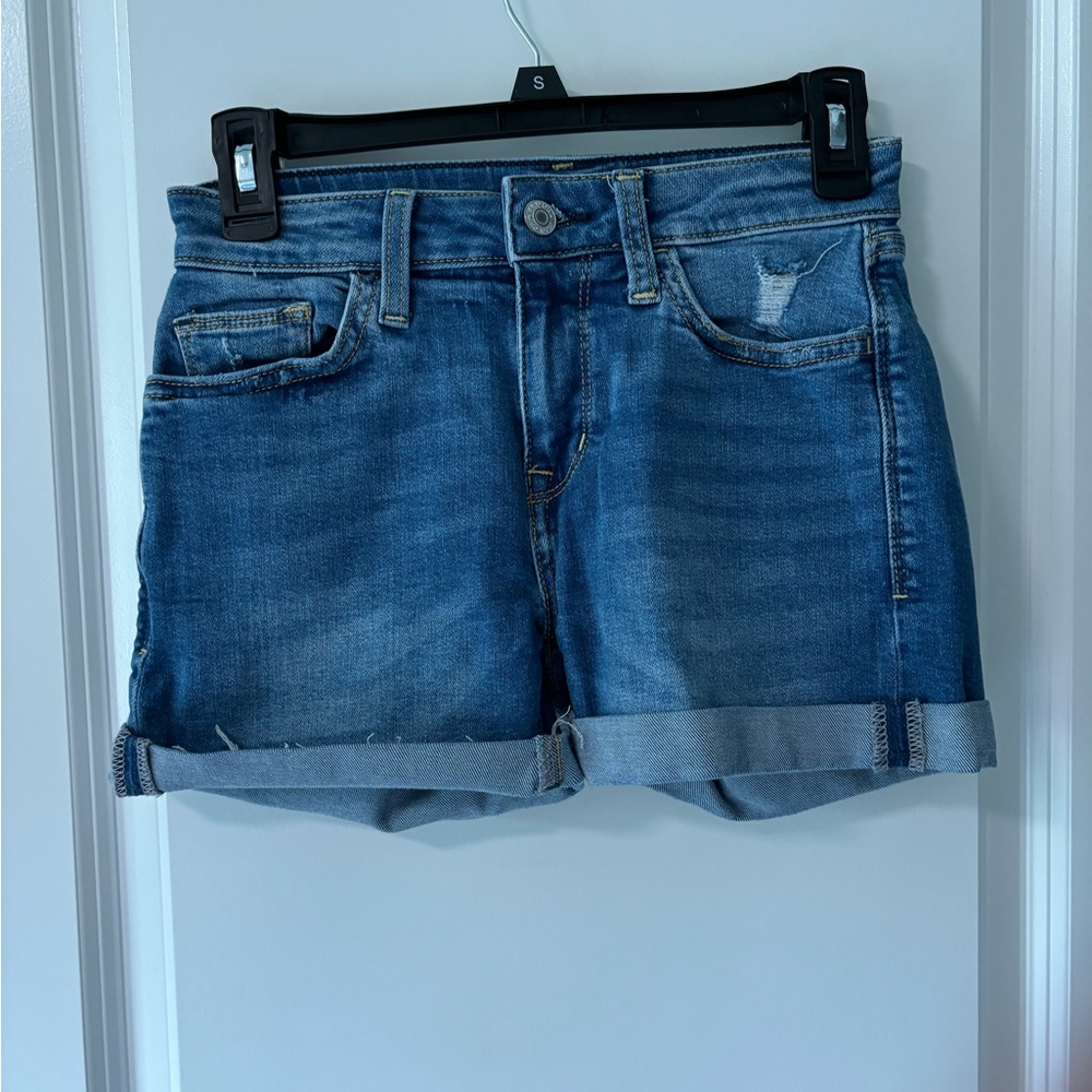 Arizona Jean Co mid-rise jean shorts. Size 1